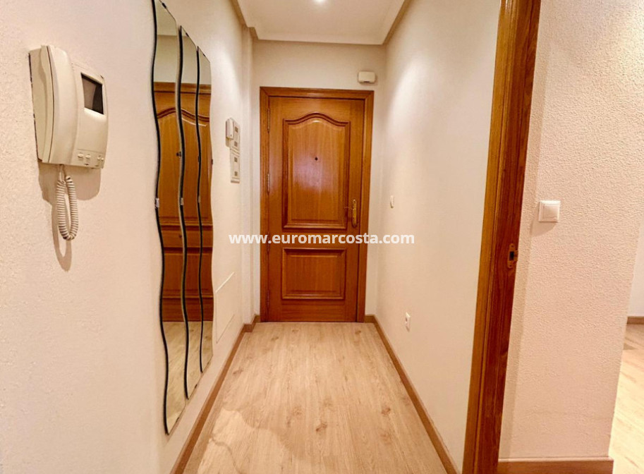 Sale - Apartment / flat - San Isidro