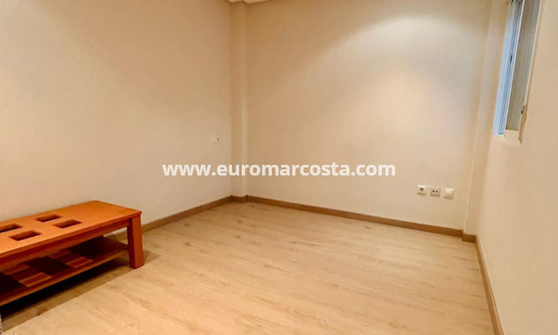 Sale - Apartment / flat - San Isidro
