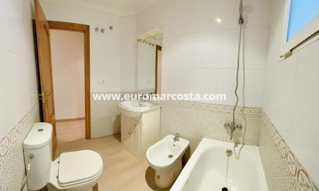 Sale - Apartment / flat - San Isidro