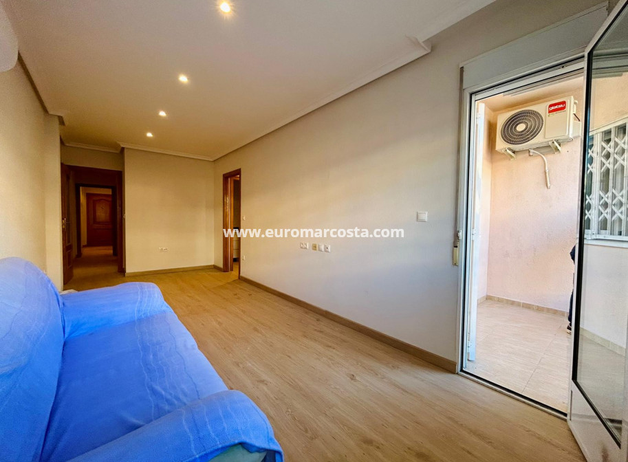 Sale - Apartment / flat - San Isidro