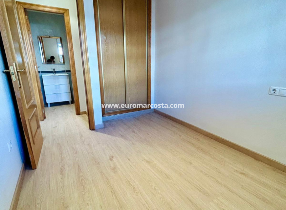 Sale - Apartment / flat - San Isidro