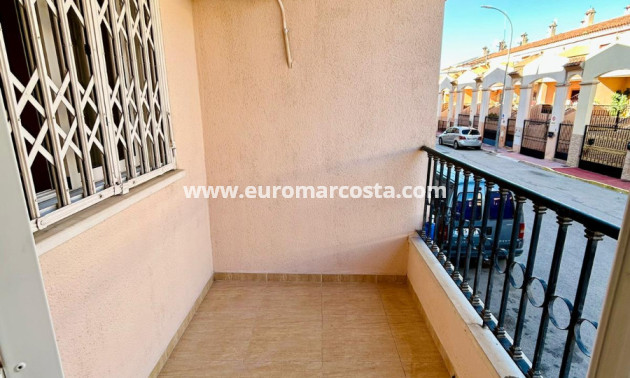 Sale - Apartment / flat - San Isidro