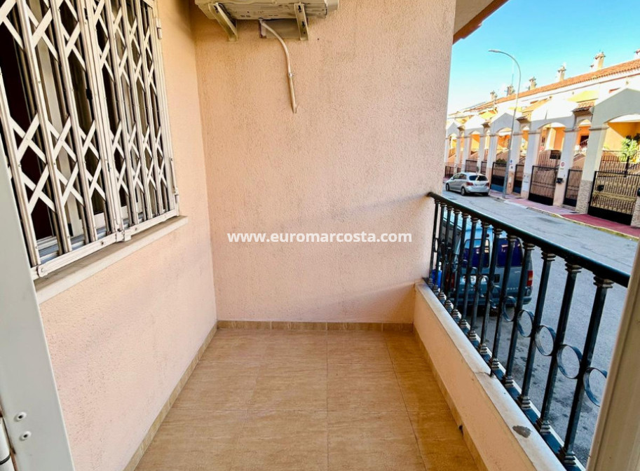 Sale - Apartment / flat - San Isidro