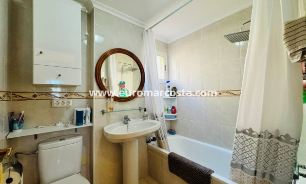 Sale - Apartment / flat - La Mata
