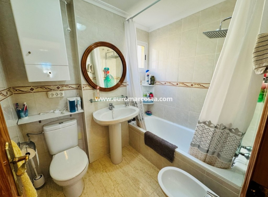 Sale - Apartment / flat - La Mata