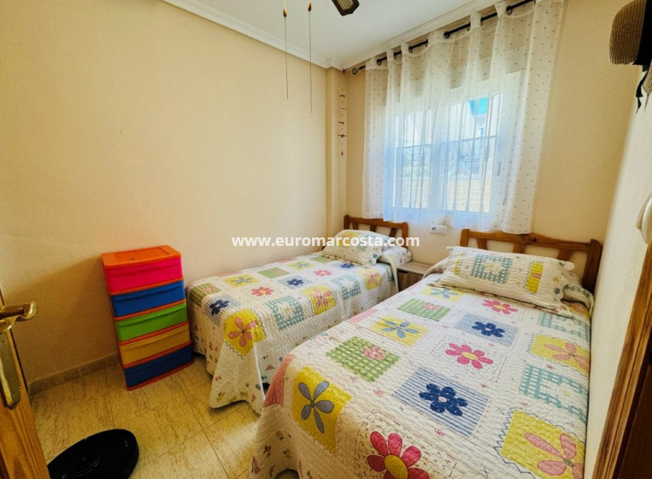 Sale - Apartment / flat - La Mata