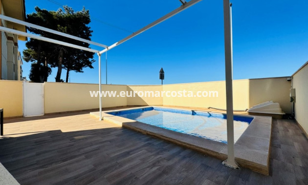 Sale - Apartment / flat - La Mata