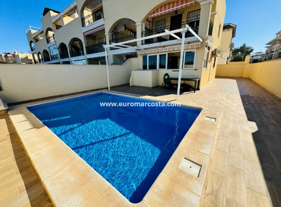 Sale - Apartment / flat - La Mata
