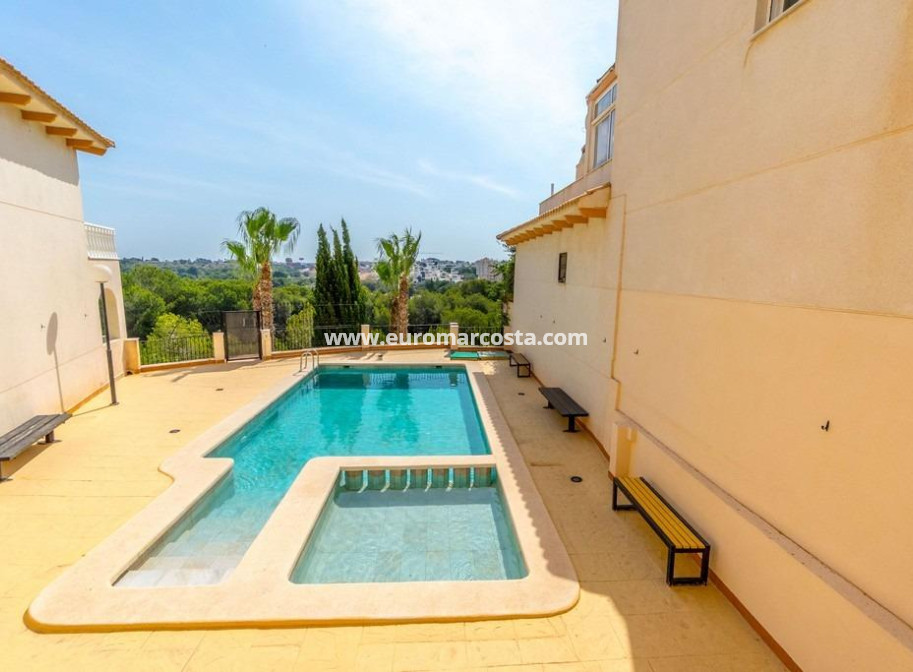 Sale - Apartment / flat - Orihuela Costa