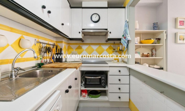 Objekte zum Wiederverkauf - Wohnung - Orihuela Costa