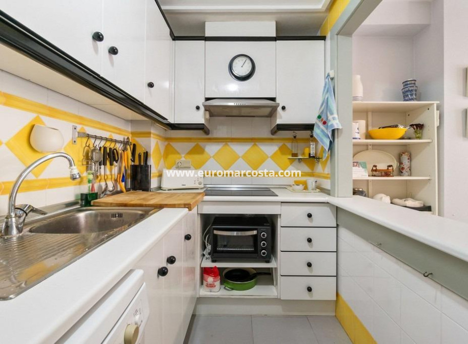 Objekte zum Wiederverkauf - Wohnung - Orihuela Costa