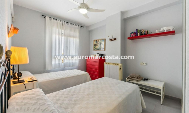 Objekte zum Wiederverkauf - Wohnung - Orihuela Costa