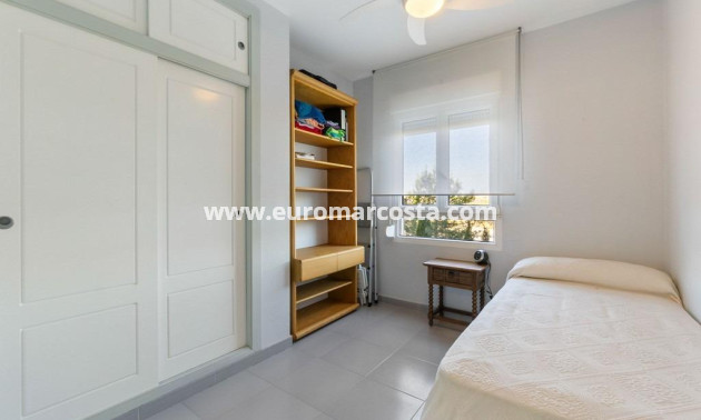 Objekte zum Wiederverkauf - Wohnung - Orihuela Costa