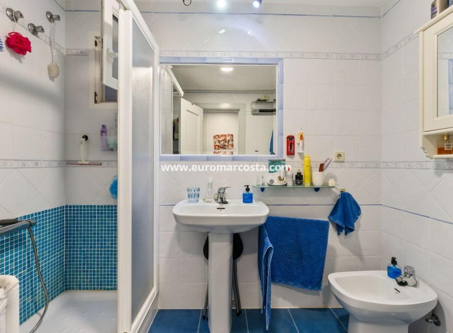 Objekte zum Wiederverkauf - Wohnung - Orihuela Costa