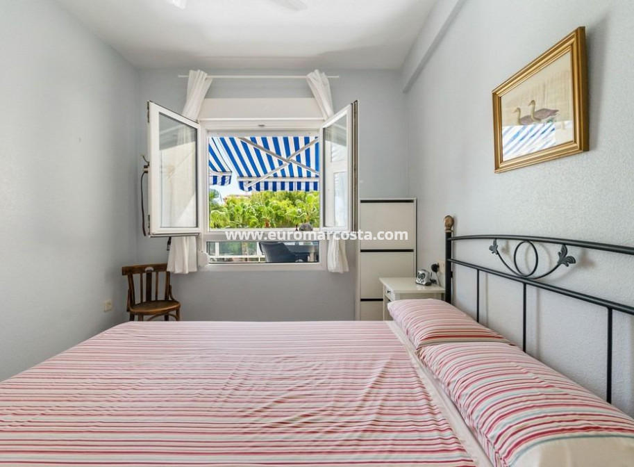 Objekte zum Wiederverkauf - Wohnung - Orihuela Costa