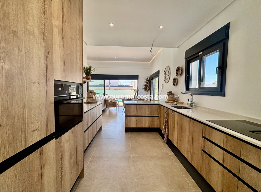 Neubauten - detached - Rafal