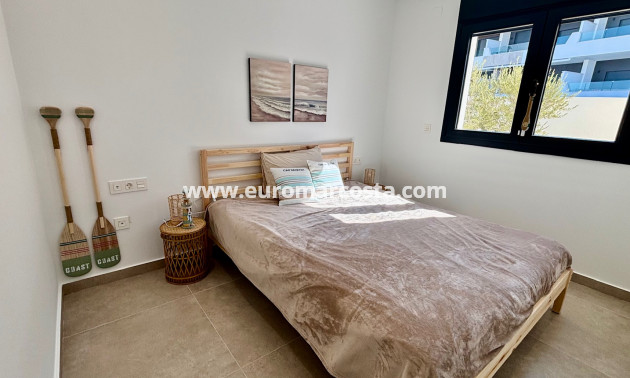 Neubauten - detached - Rafal