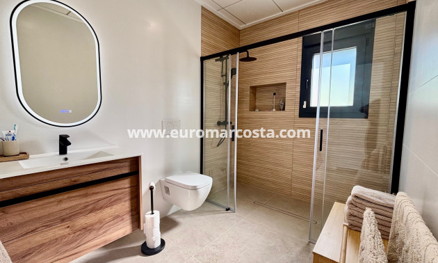 Neubauten - detached - Rafal