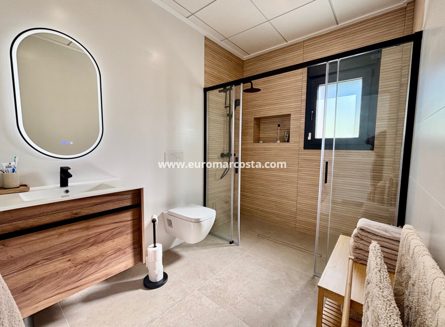 Neubauten - detached - Rafal