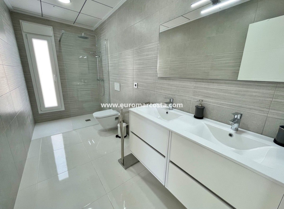 Neubauten - detached - Rafal