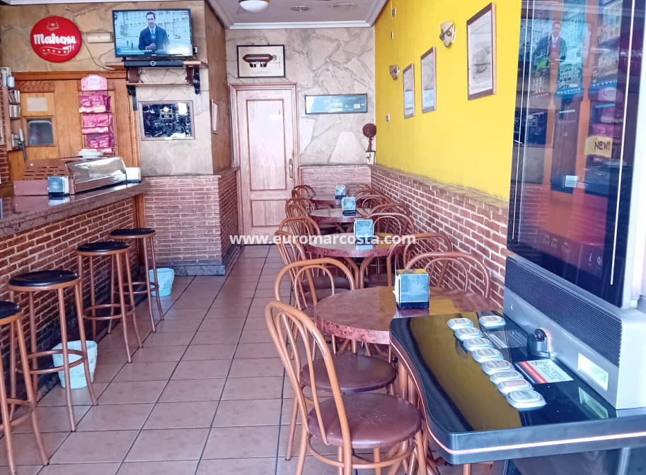 Objekte zum Wiederverkauf - Kommerziell - Torrevieja - TORREVIEJA