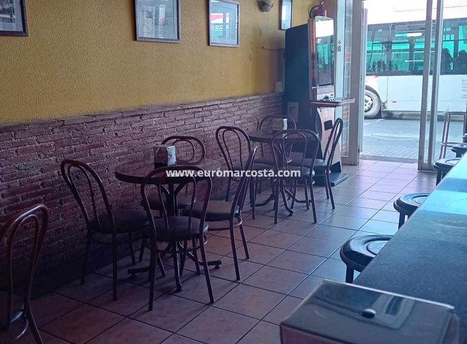 Objekte zum Wiederverkauf - Kommerziell - Torrevieja - TORREVIEJA