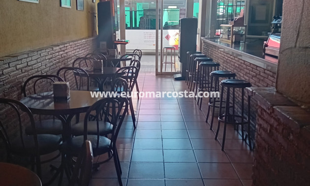 Objekte zum Wiederverkauf - Kommerziell - Torrevieja - TORREVIEJA