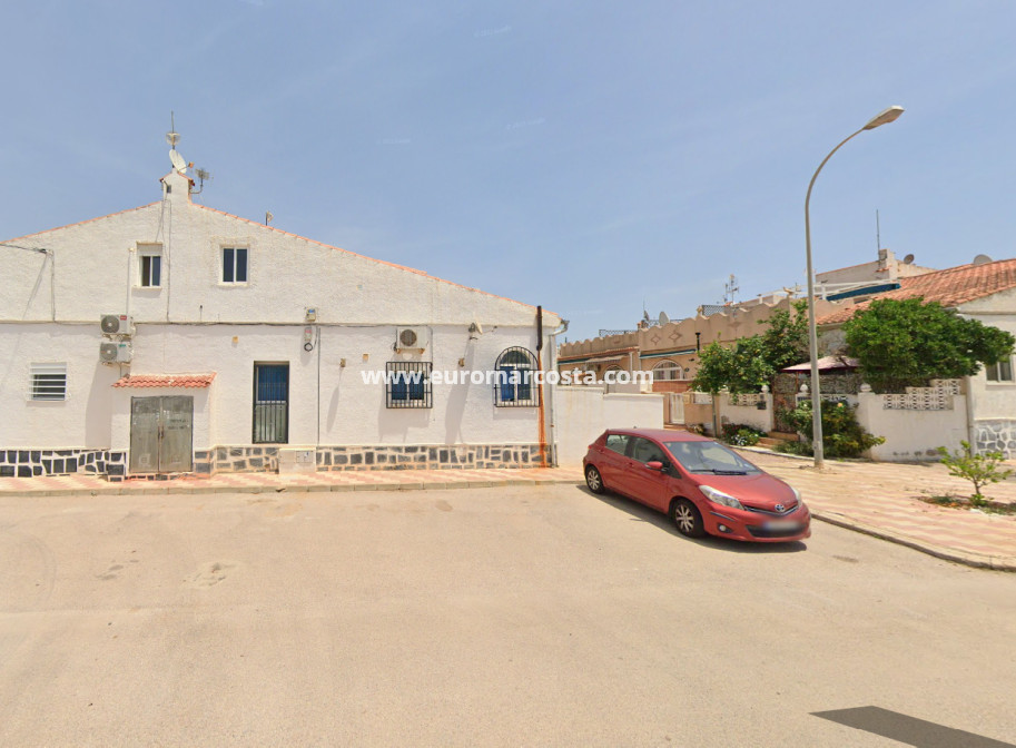 Objekte zum Wiederverkauf - Stadthaus - Torrevieja - TORREVIEJA