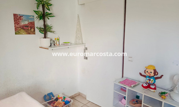 Objekte zum Wiederverkauf - Stadthaus - Torrevieja - TORREVIEJA