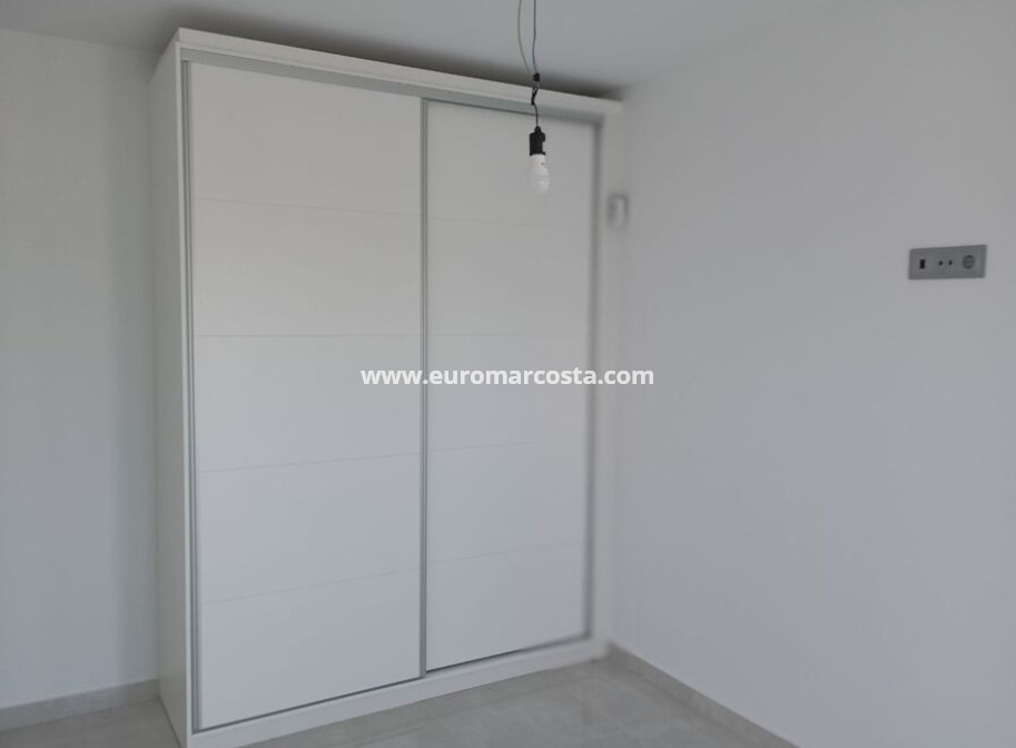 Objekte zum Wiederverkauf - Villa freitstehend - Daya Vieja