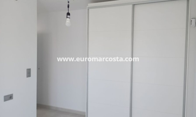 Objekte zum Wiederverkauf - Villa freitstehend - Daya Vieja