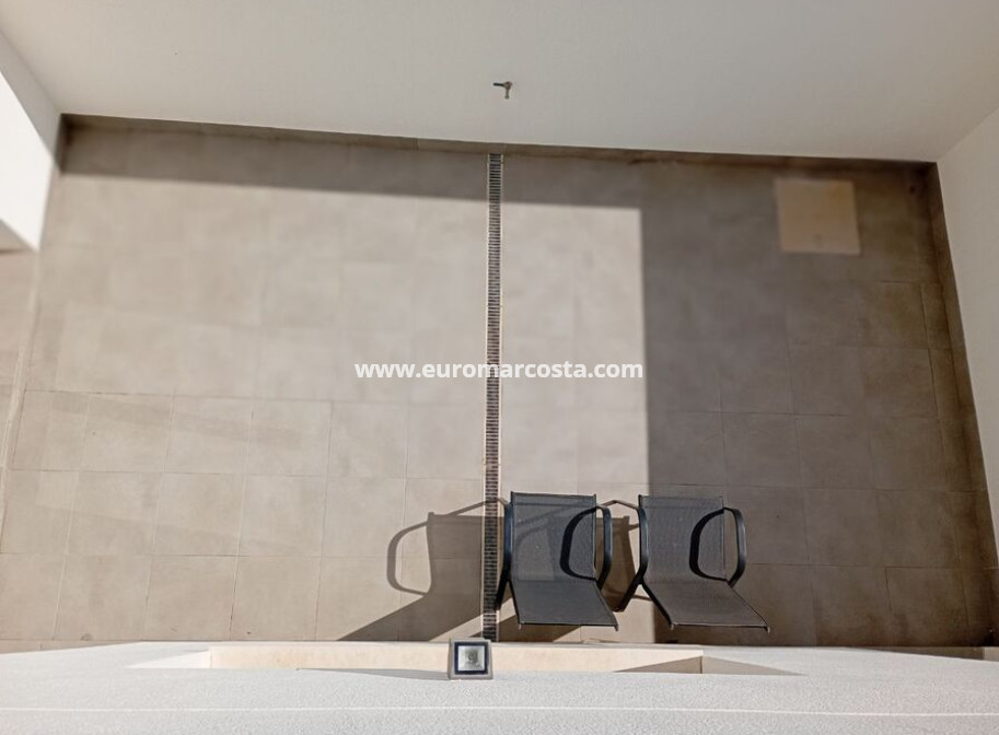 Objekte zum Wiederverkauf - Villa freitstehend - Daya Vieja