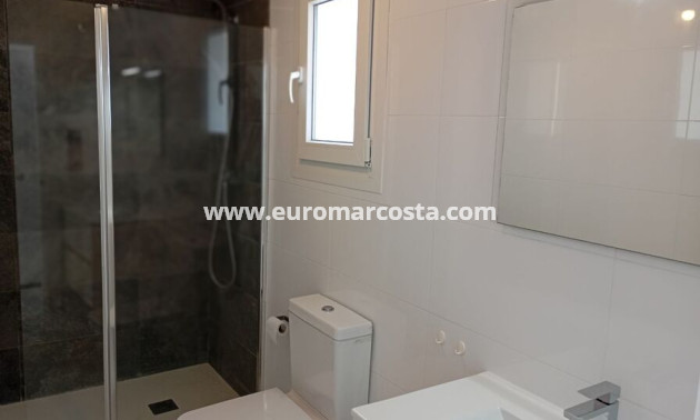 Objekte zum Wiederverkauf - Villa freitstehend - Daya Vieja