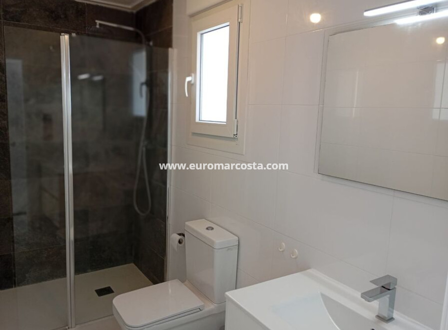 Objekte zum Wiederverkauf - Villa freitstehend - Daya Vieja