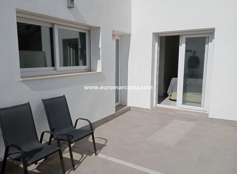 Objekte zum Wiederverkauf - Villa freitstehend - Daya Vieja