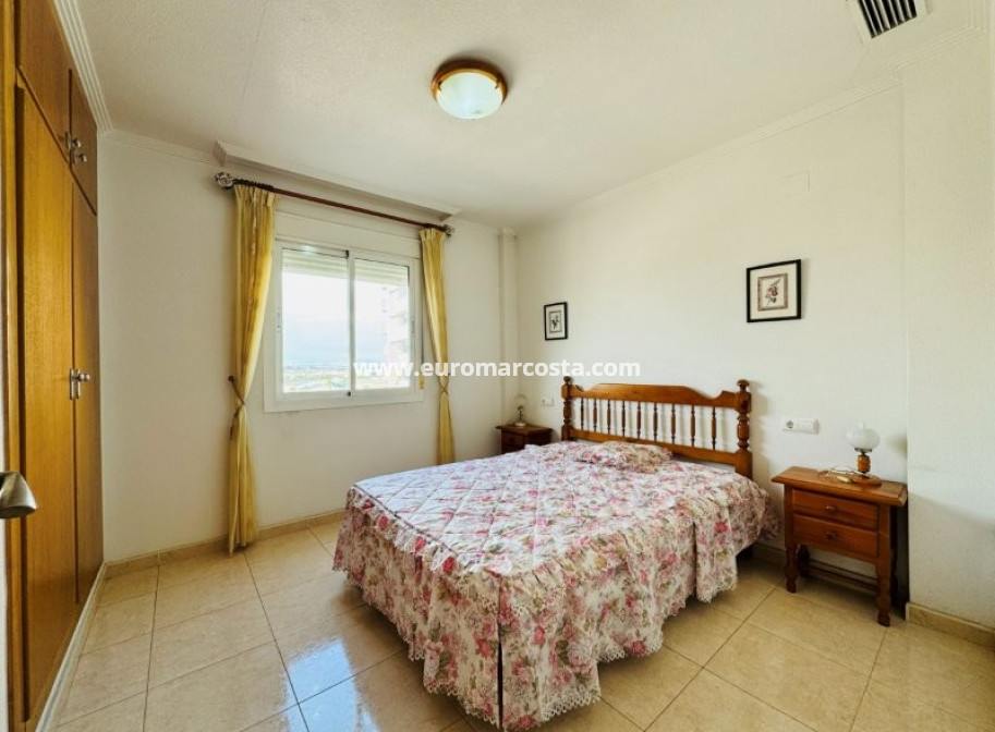 Sale - Apartment / flat - Torrevieja - TORREVIEJA