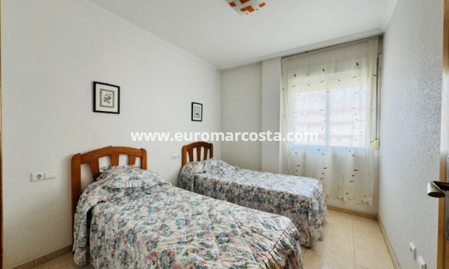 Sale - Apartment / flat - Torrevieja - TORREVIEJA