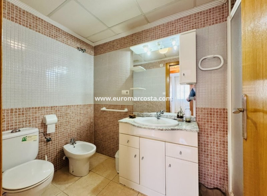 Sale - Apartment / flat - Torrevieja - TORREVIEJA