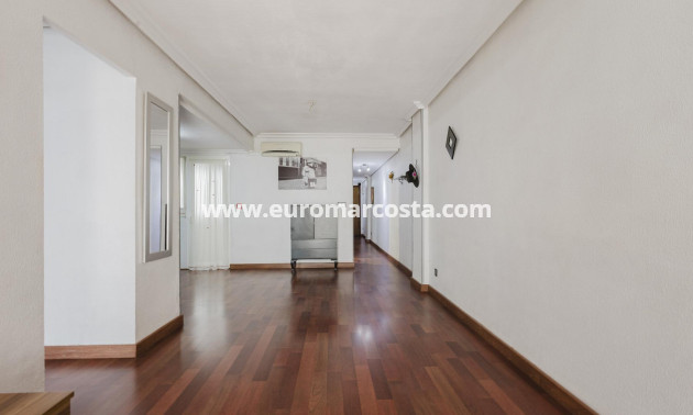 Venta - Apartamento / piso - Torrevieja - TORREVIEJA