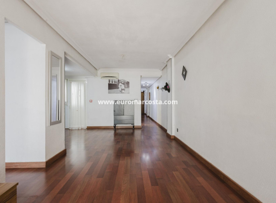 Venta - Apartamento / piso - Torrevieja - TORREVIEJA