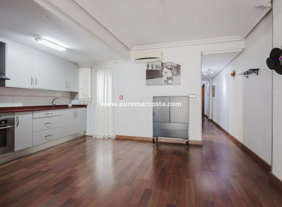 Venta - Apartamento / piso - Torrevieja - TORREVIEJA