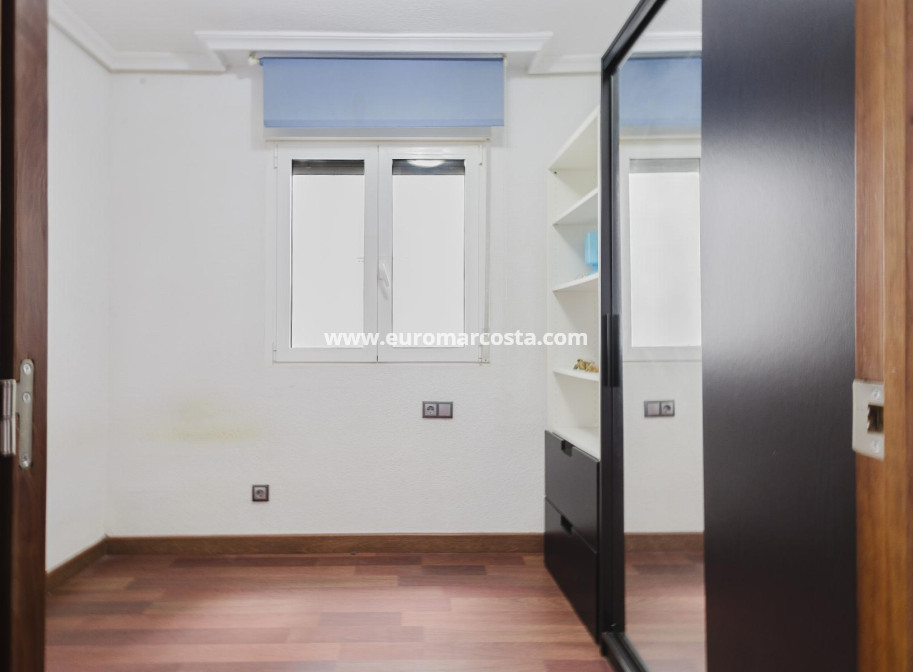 Venta - Apartamento / piso - Torrevieja - TORREVIEJA