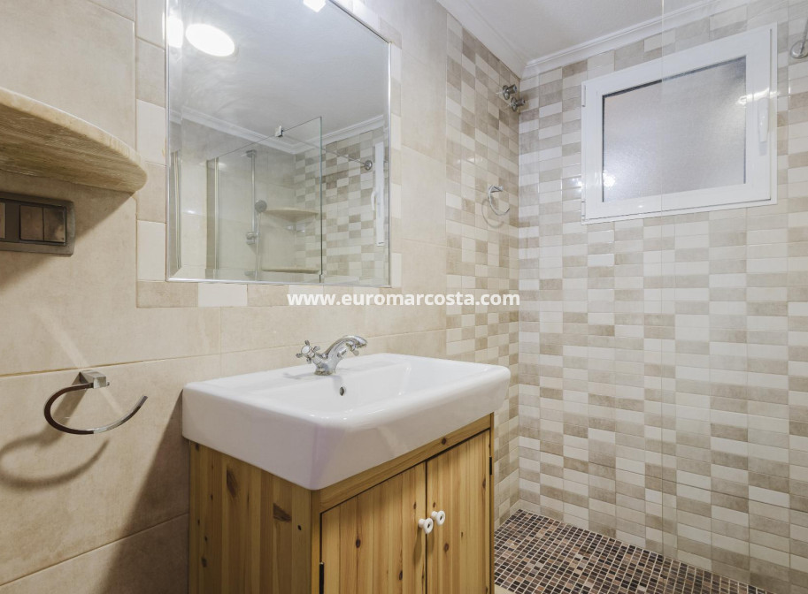 Venta - Apartamento / piso - Torrevieja - TORREVIEJA