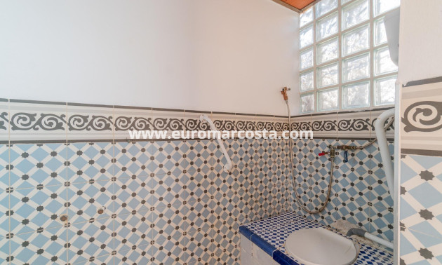 Sale - Villa - Torrevieja - TORREVIEJA