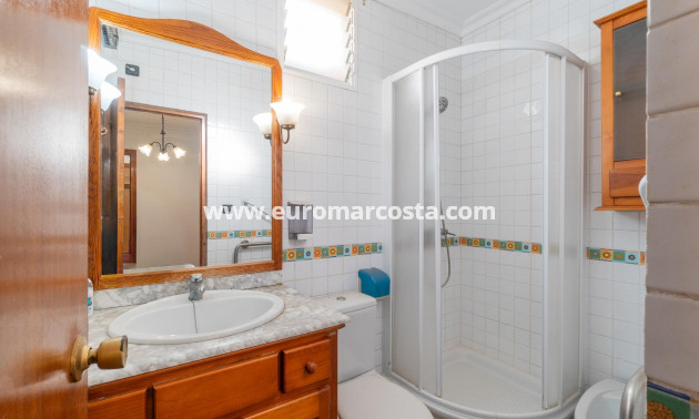 Sale - Villa - Torrevieja - TORREVIEJA