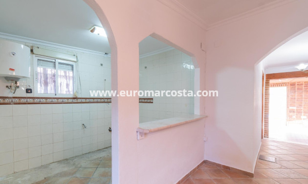 Sale - Villa - Torrevieja - TORREVIEJA