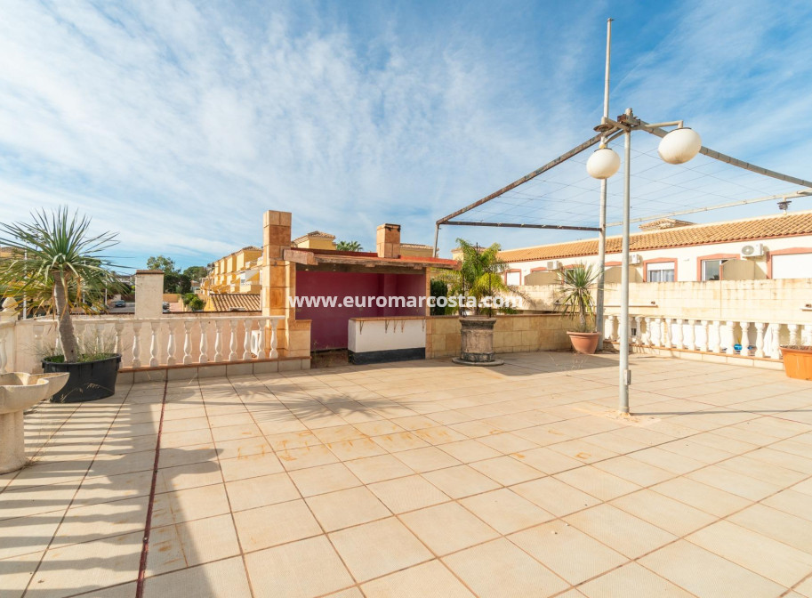 Sale - Villa - Torrevieja - TORREVIEJA