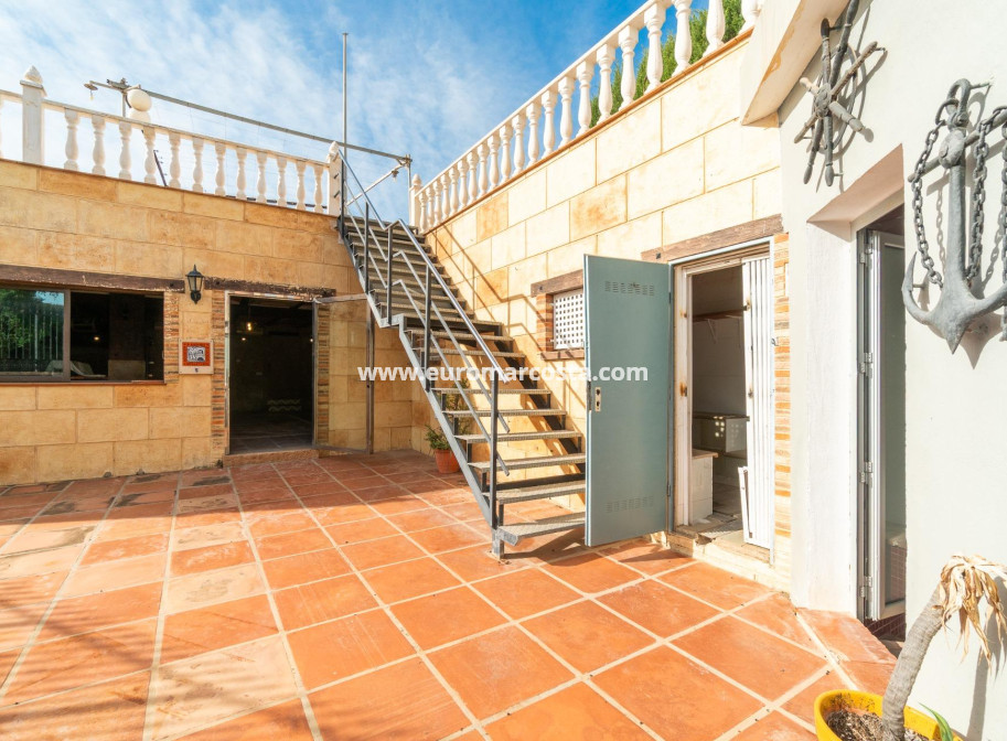 Sale - Villa - Torrevieja - TORREVIEJA