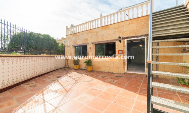 Sale - Villa - Torrevieja - TORREVIEJA
