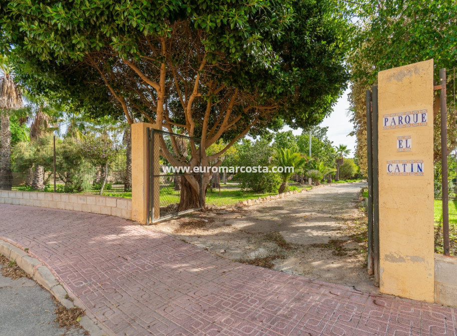 Sale - Villa - Torrevieja - TORREVIEJA